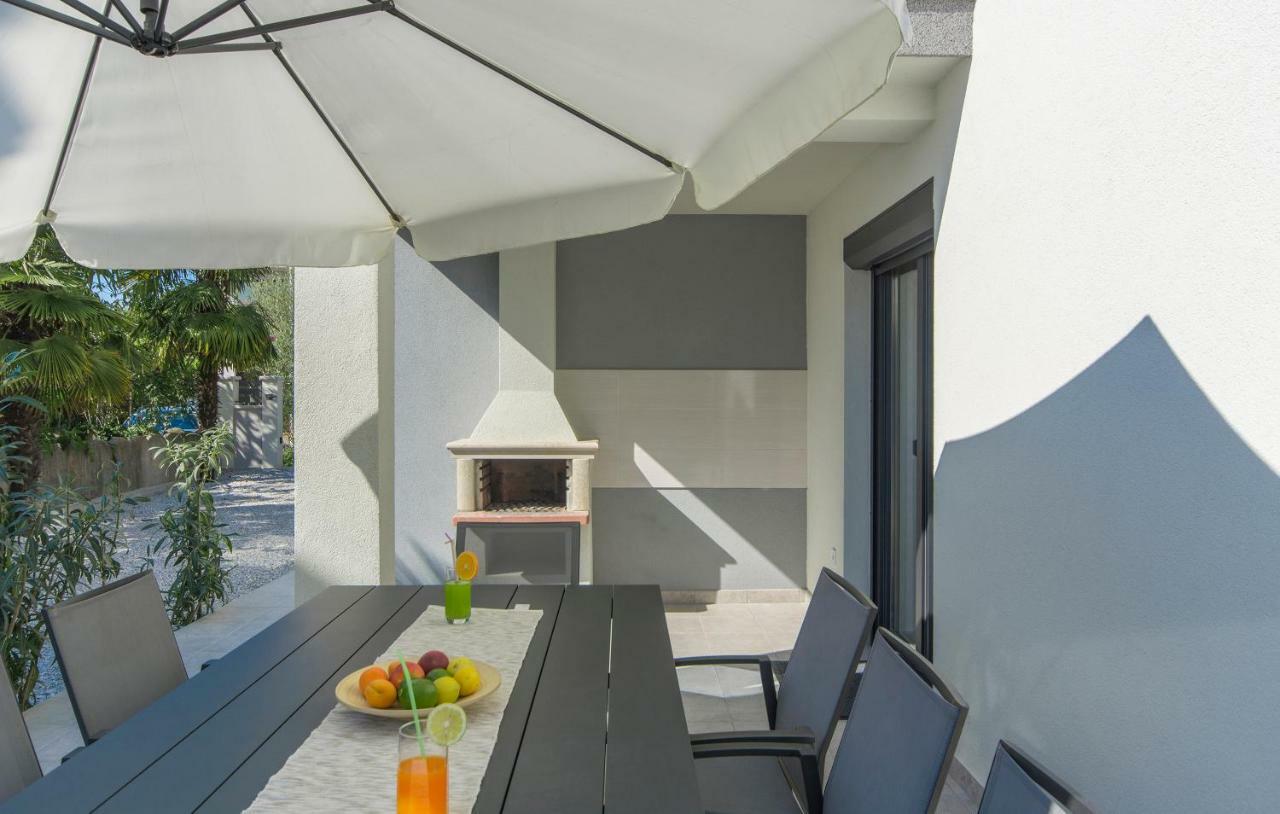 Holiday home Ana 1863