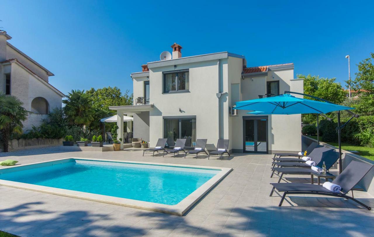 Ana 1863 Vakantiehuis Poreč